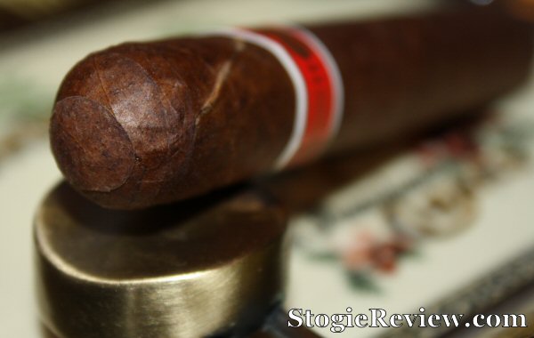 Monte Pascoal Cigars, Meterics Humidity Meter and the Gurkha