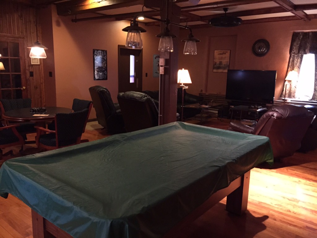 Sir Stogies Private Lounge - Pool Table
